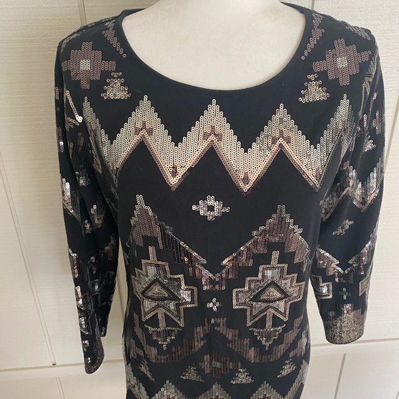 EXPRESS Aztek Style Dress in Black - Picture 4 of 7